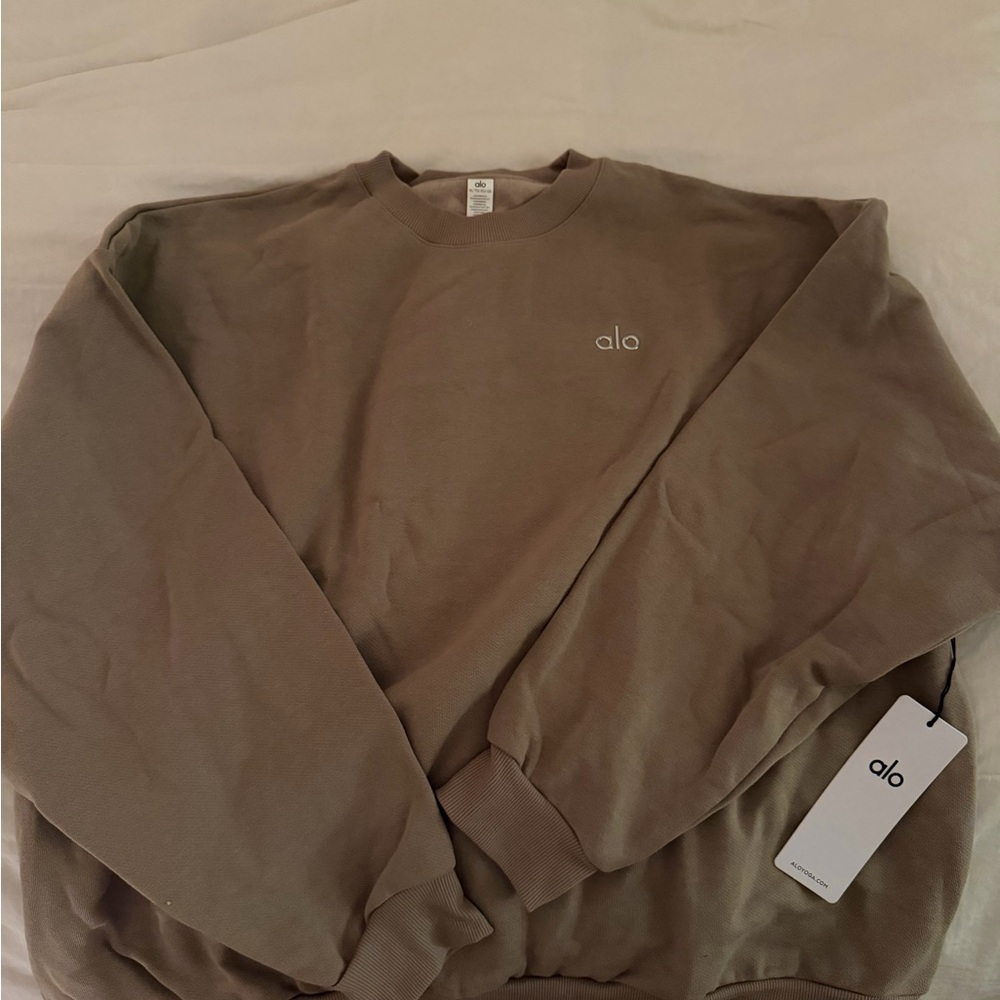 ALO Accolade Crewneck Sweatshirt in Gravel